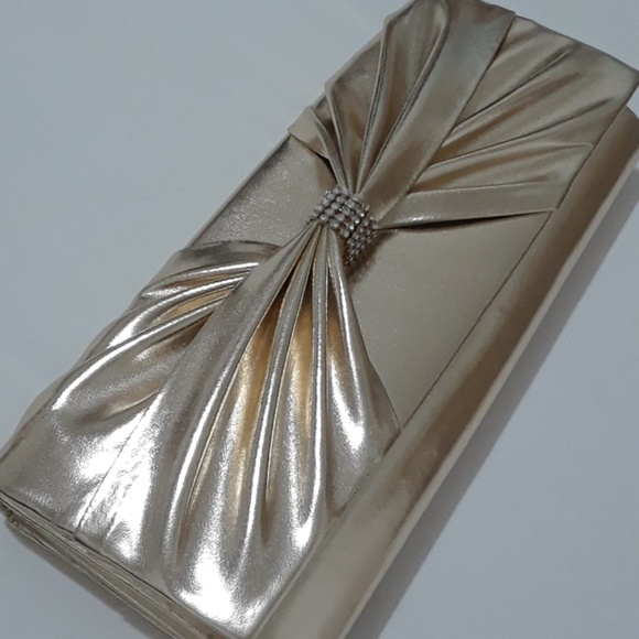 Call it Spring Gold Clutch - Picture 4 of 8